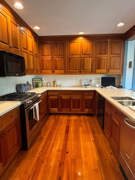 Clean kitchen by Dust 2 Dawn