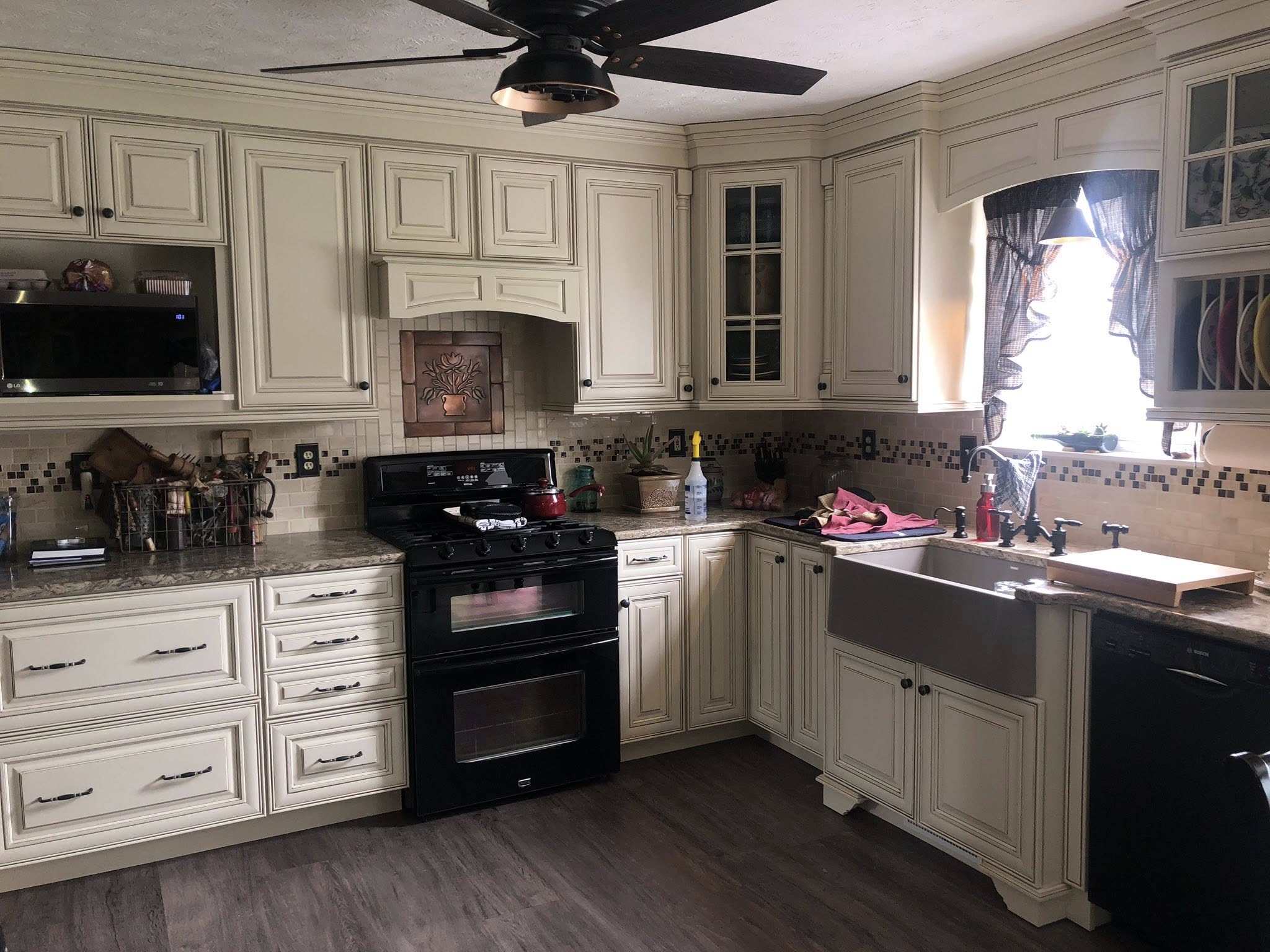 Clean kitchen for move-out